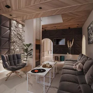33 Hotel apartamentowy